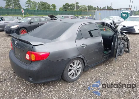 2010 Toyota Corolla S z USA, uszkodzony, nr VIN 2T1BU4EE1AC251156